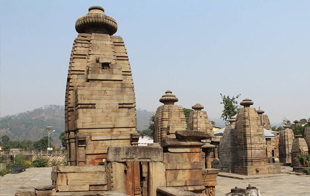 www.holidaytravelindia.in